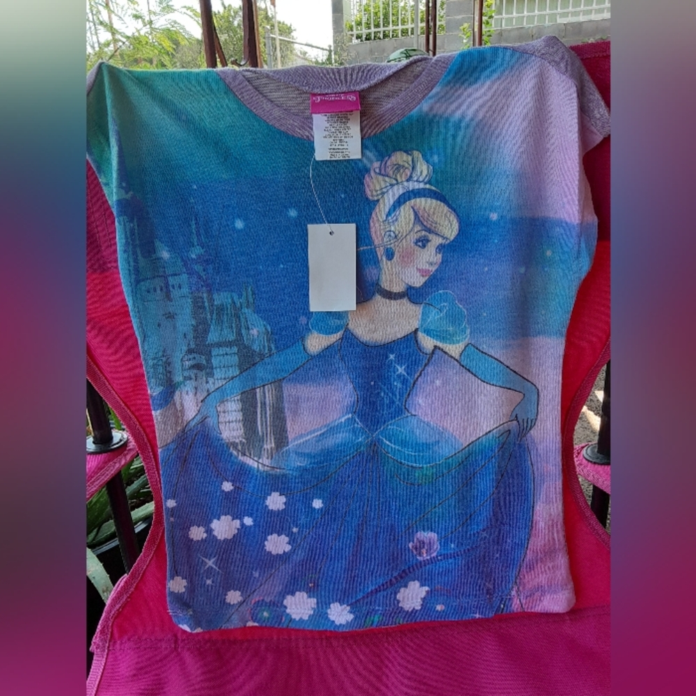 Disney princess Cinderella size small (6/6x) purple shirt